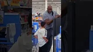 Shaq Blesses A Kid&rsquo;s Day At Walmart 😇 #shaq #kindness