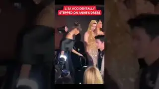 Lisa ACCIDENTALLY stepped on Anne DRESS at Bulgari Event Venice #lisa #annehathaway #shorts #viral