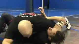 Catch Wrestling Triangle Defense to Cradle & Loop Choke Options: @SnakePitUSA