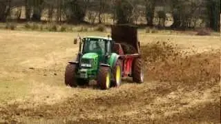 Muck-Spreading with 3x John Deere and K-Two