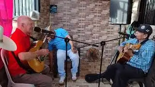 Q viva diciembre con los Cantores del Norte 