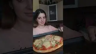 Мясная домашняя пицца с аджикой! #пицца #мяснаяпицца