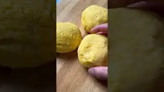 This is how shepherds cook polenta in Romania. #polenta #mamaliga #bulz #peasant #chefathome