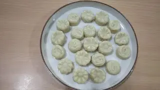 आसान मिल्क क्रीम टॉफ़ी | Christmas Special Milk Powder Milk Cream Recipe | Pushpanjali's World