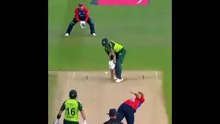 Babar and Kohli same same but different shots..