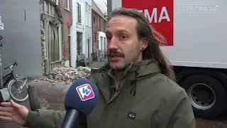 Vrachtwagen ramt gevel in Leidse binnenstad