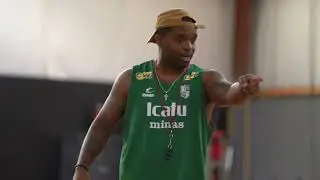 Teaching the classic defensive shell drill to young players, patience is a must #BornStarsBBall