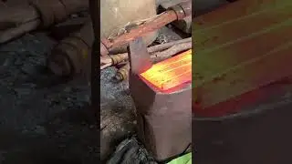practical hot steel cutting #metalwork #forgedfromiron #woodworking #steel