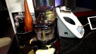 Optima 700 Juicing Whole Apples - Part 1 of 2