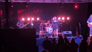 Rachelle Rae LIVE Sample Performance: Everybody Wants to Rule World