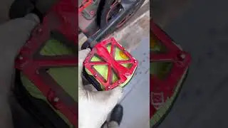 Lime green pedal with Vibram grip!