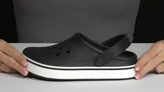 Crocs Kids Off Court Clog (Little Kid/Big Kid) SKU: 9853673