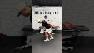 Floating heel hip hinge