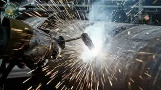 Realistic Oil Refinery Maintenance &ndash; Precision Engineering in Action