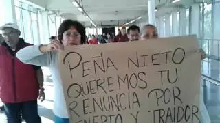 Marcha pacifica metro viaducto