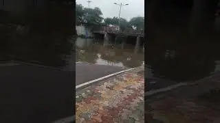 Delhi badarpur border by paas pull road barish paani road block