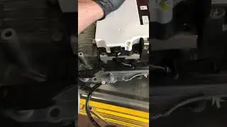 2012 Honda civic hybrid MPI module replacement. #hybrid #Honda #technicianlife
