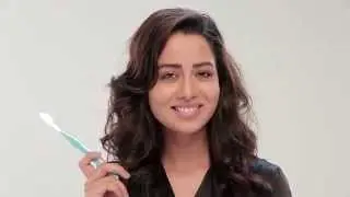 5 ways to use an old toothbrush - Myntra Look Good