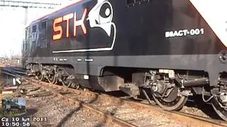 E6ACT-001 Dragon w barwach STK na stacji Wrocław Gąd&oacute;w