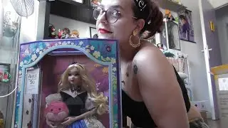 Je déboxe une poupée en édition limitée d'Alice !