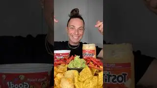 Chips and dip 🧀 #chips #queso #guacamole #takis #doritos #foodie #mukbang #asmr #fyp