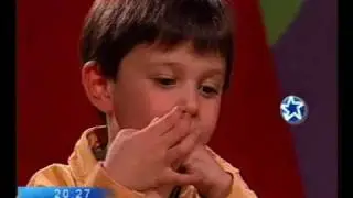 Agrandadytos, Bruno toca la baterìa.avi
