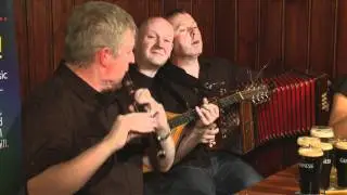 Traditional Irish Music from LiveTrad.com: Dervish Clip 1