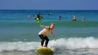 Детский серфинг на пляже Ката 🌊🏄&zwj;♂️