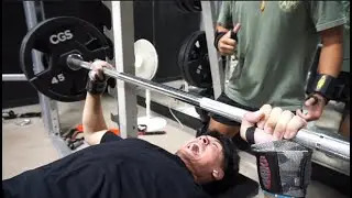 My friend almost DIED benching 250LBS?!?!