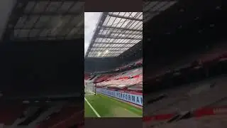 Glazer out protesters on the pitch live