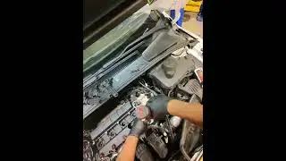 How to replace valve cover gasket on 2.0l ford focus part 5