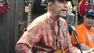 Gordon Kennedy changes the world at Music City Pickers grand opening