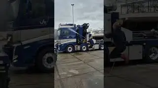 The type of shit you wouldnt understand! #autolaadkraan #ladytrucker #trucker #meidendierijden