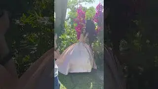 Check this behind the scenes of a quinceanera photography session. #sunshinestate #quincea&ntilde;era