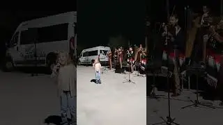 Niña de tan solo 7 años canta impresionante interpretando la chancla