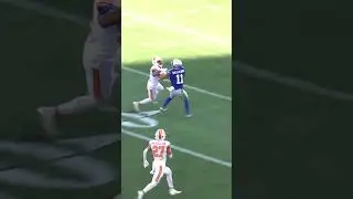 Crazy contested catch in this shootout #nfl #buccaneers #seattleseahawks