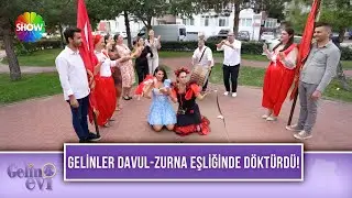Simge Gelin misafirlerini a&ccedil;ık havada davul-zurna ekibiyle karşılıyor! | Gelin Evi 1563. B&ouml;l&uuml;m