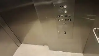 Heights hydraulic elevator at the MTA MNRR Fleetwood station (Fleetwood, NY)