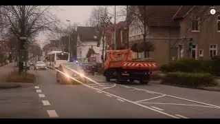 Zivil-Streife der Polizei Oldenburg Oldb. auf Alarmfahrt mit Springlicht!