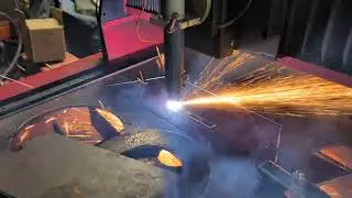 Torchmate 4400 cutting a slot in a metal plate