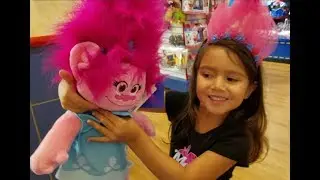 Annabelle goes to Build A Bear. POPPY. TROLLS