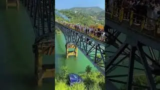 🚨 Dramatic Protest in PoJK | Locals Throw Heavy Containers Off Bridge | Dadyal Uprising