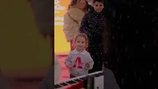 Aprinderea luminițelor la Shopping MallDova_1_Decembrie_2024
