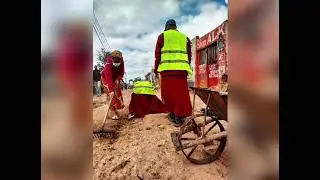Cleaning public Space and helping people for free!episode4@ocean_de_gouttes_deau