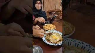 Kuliner di dekat Tumpaksewu Waterfall