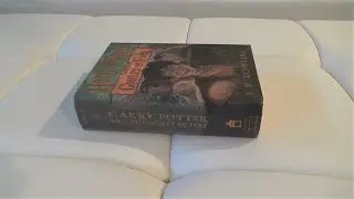 HARRY POTTER AND THE GOBLET OF FIRE HARDCOVER BOOK CLOSE UP AND INSIDE LOOK (BOOK 4)