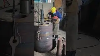 Roller heating and automatic welding #roller #welding #machining  #industrial #steelroller
