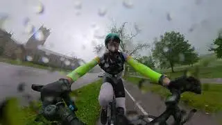 Cycling St Louis with CRomer - Giant Explore E+ 1 GTS in the Rain