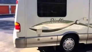 2002 Winnebago Rialta 22QD Extra clean condition