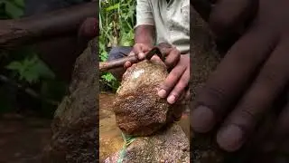 Discover the Excitement of Rock Cracking with Upcycled Uncover Hidden Gems ⛏️🔍 #gems #gold #crystals